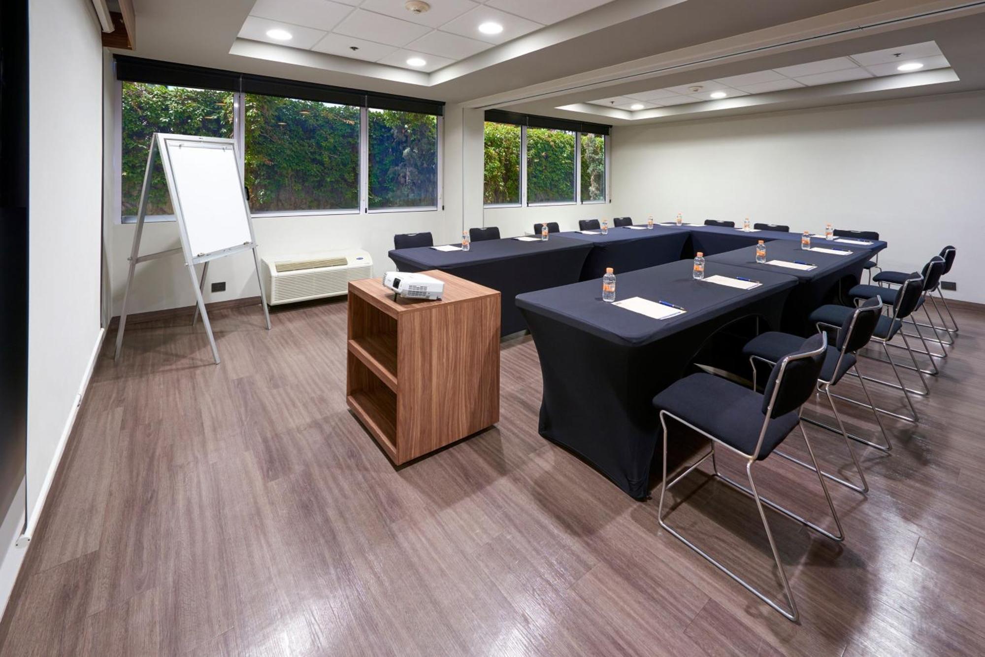 City Express By Marriott Saltillo Norte Bagian luar foto
