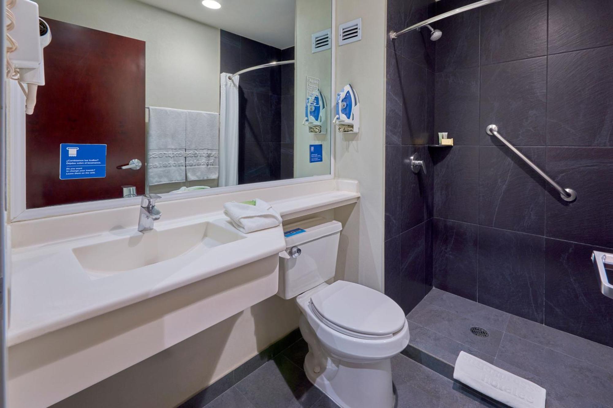 City Express By Marriott Saltillo Norte Bagian luar foto