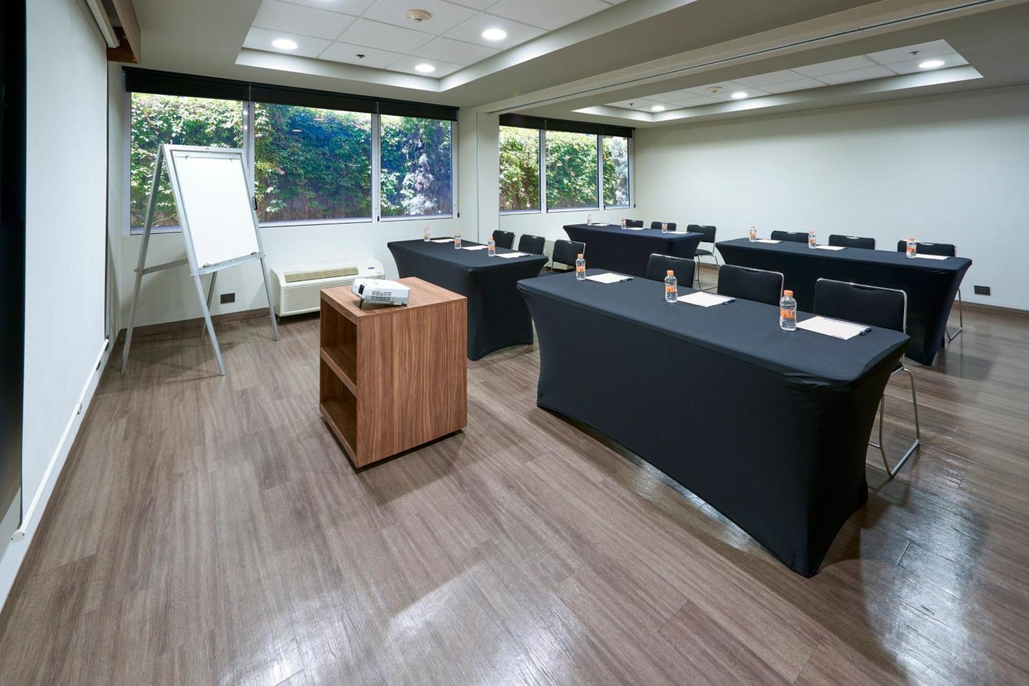 City Express By Marriott Saltillo Norte Bagian luar foto