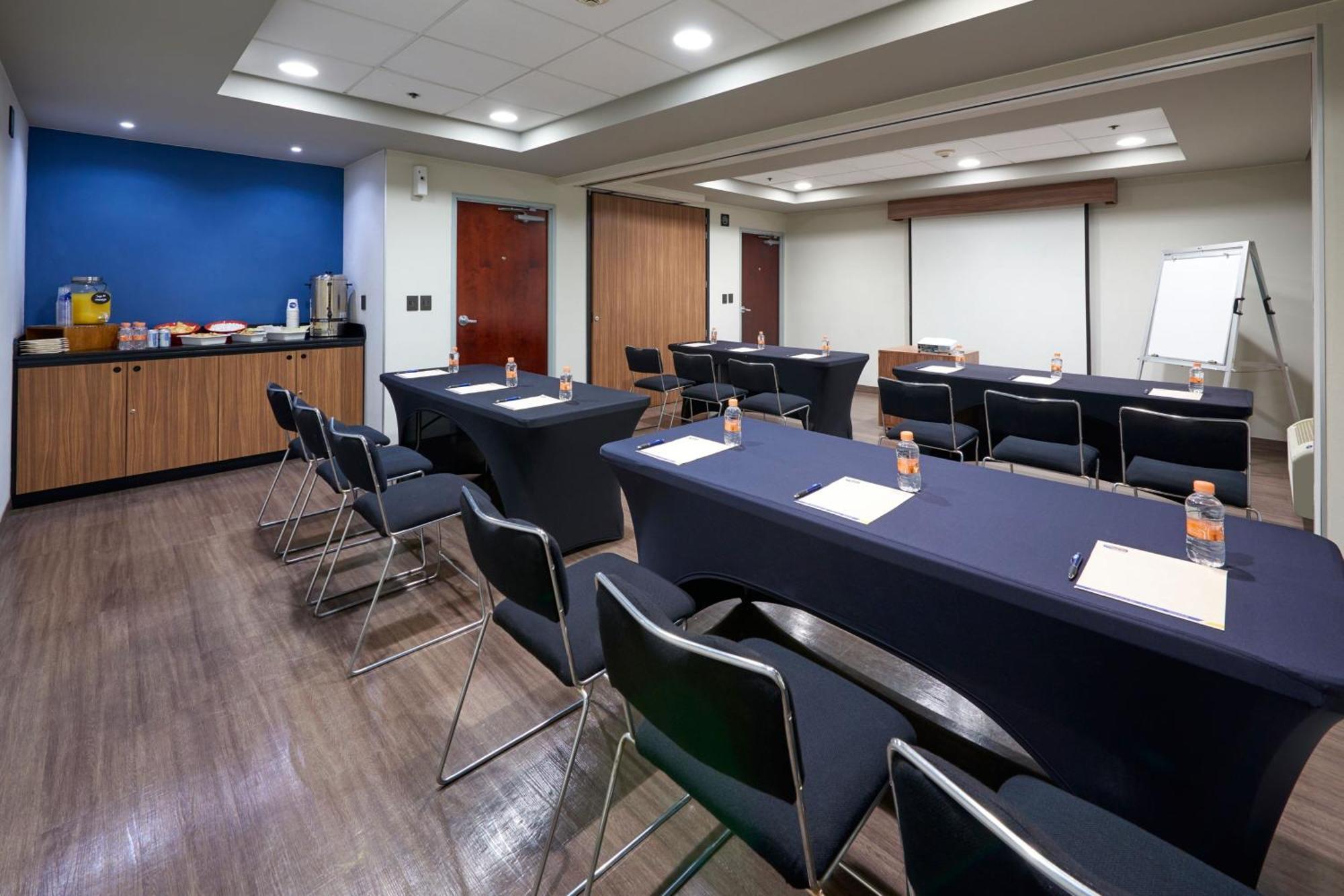 City Express By Marriott Saltillo Norte Bagian luar foto