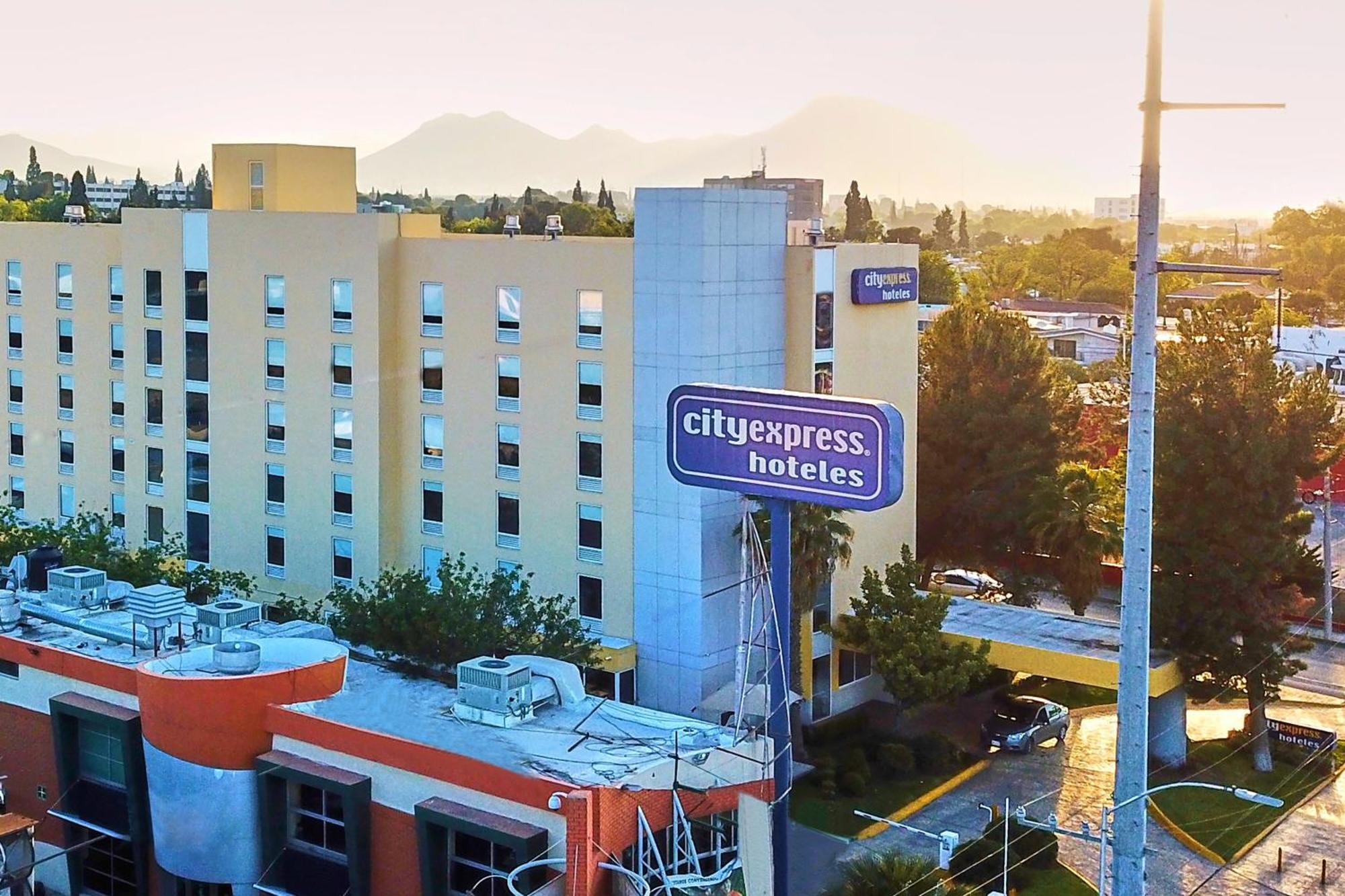 City Express By Marriott Saltillo Norte Bagian luar foto