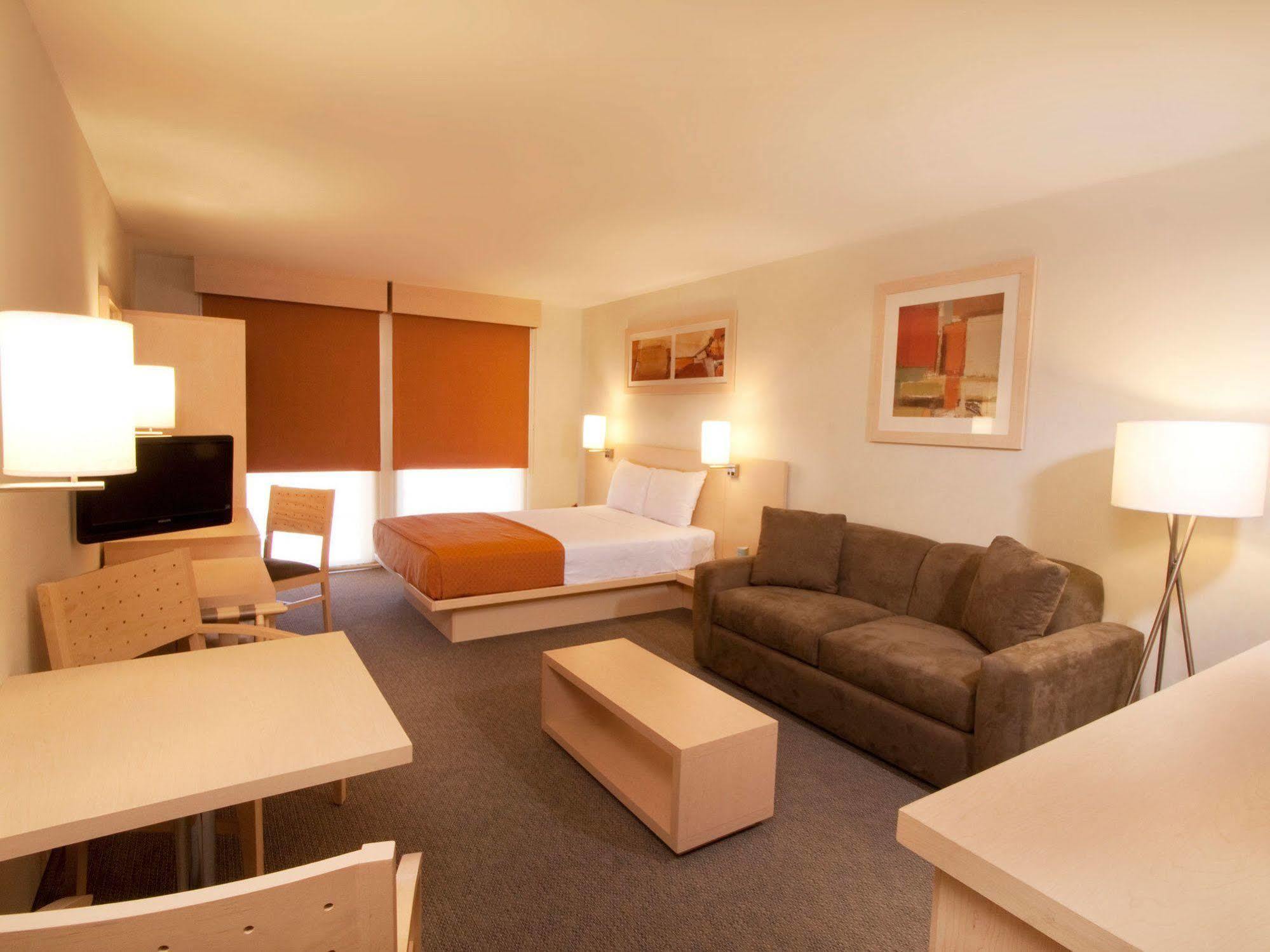 City Express By Marriott Saltillo Norte Bagian luar foto