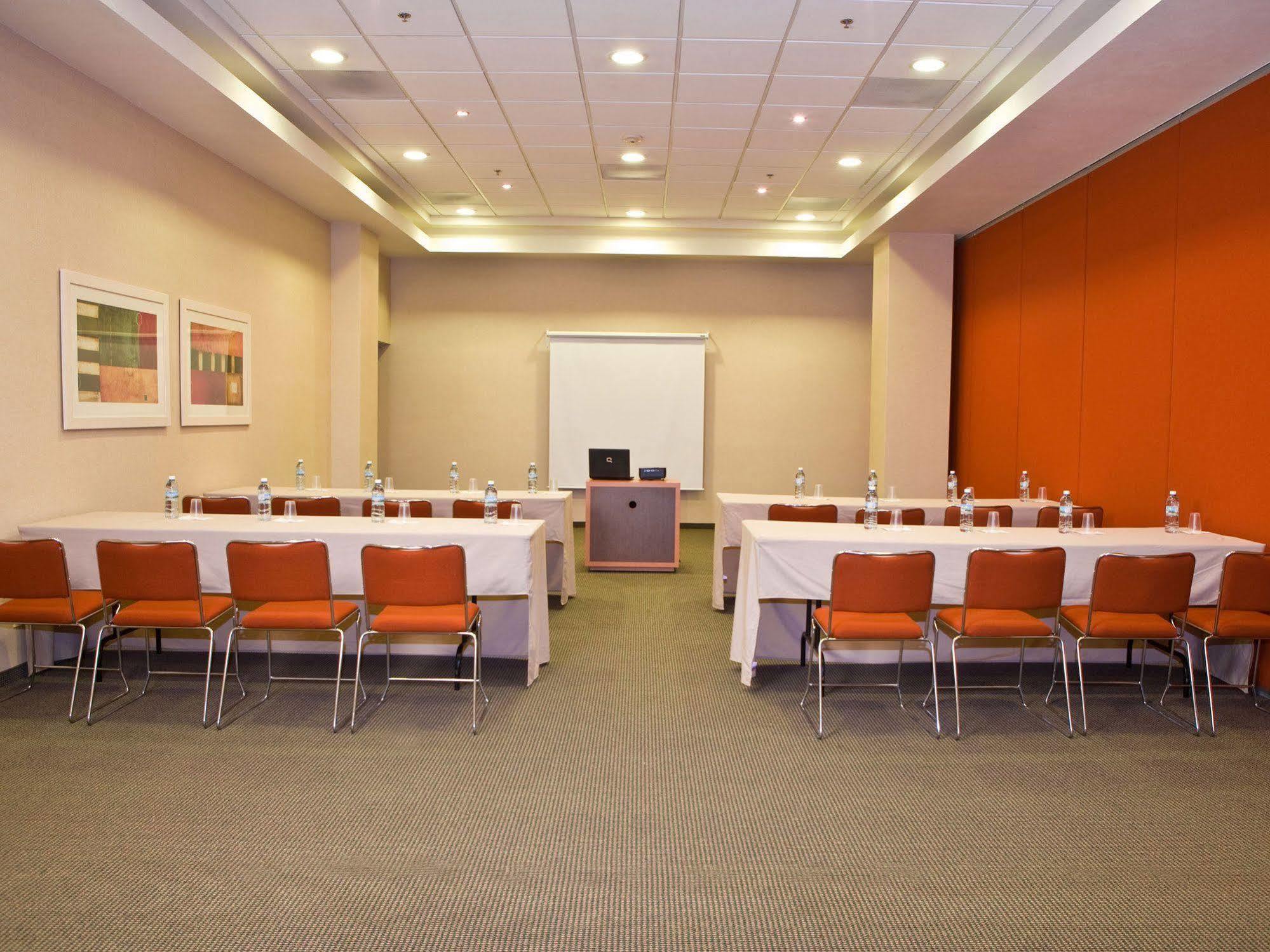 City Express By Marriott Saltillo Norte Bagian luar foto