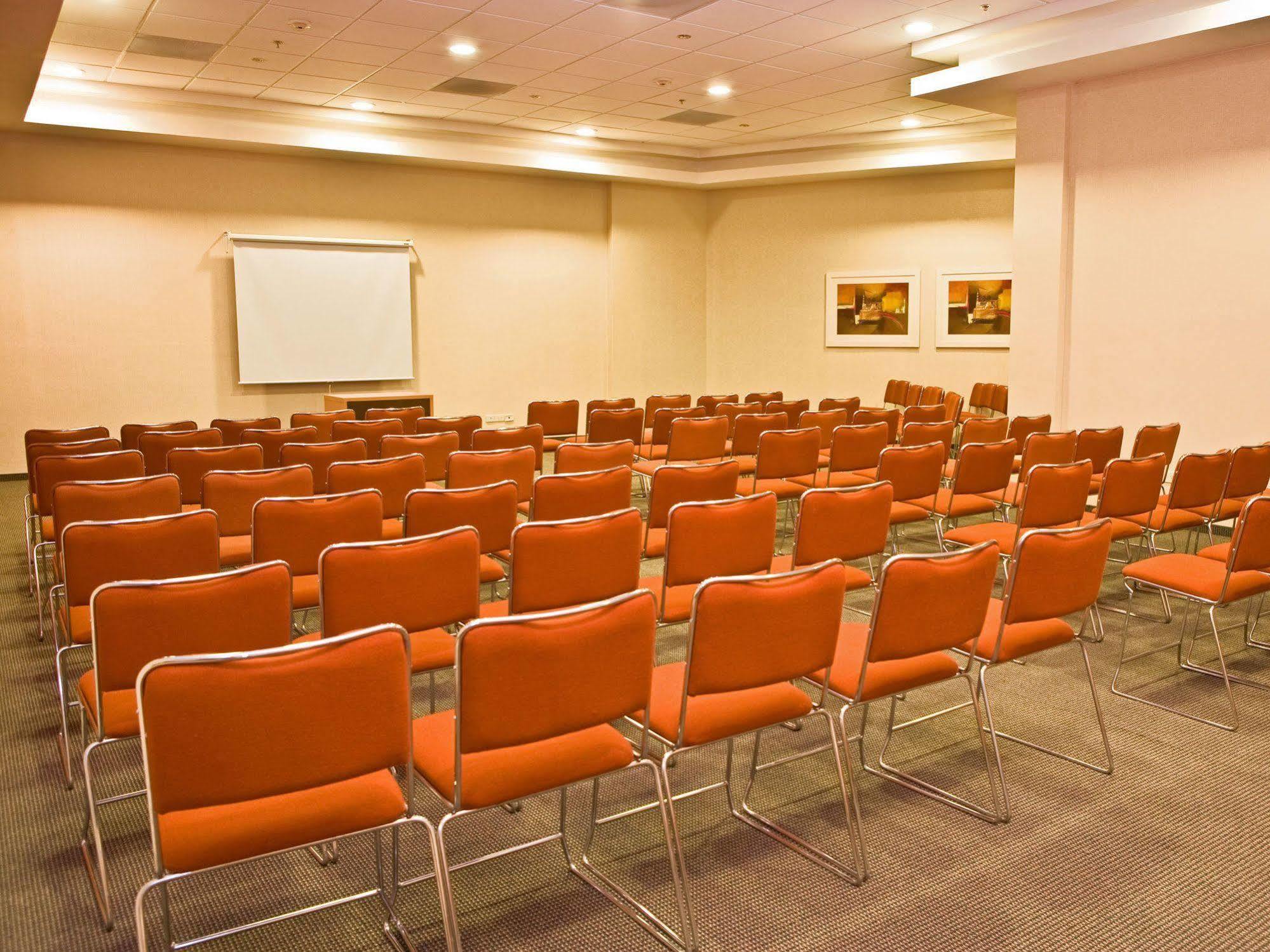 City Express By Marriott Saltillo Norte Bagian luar foto